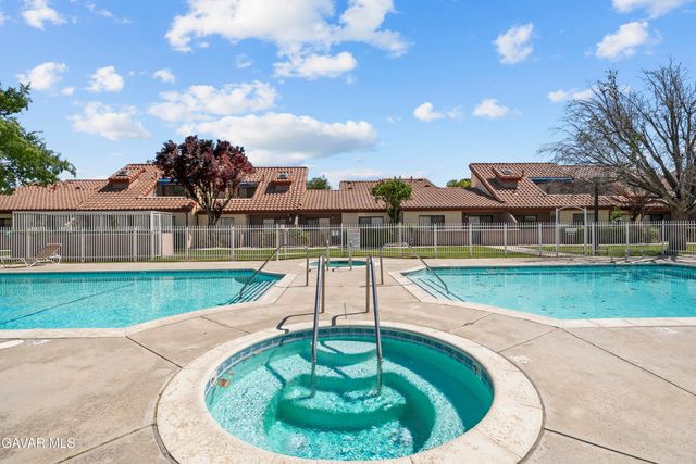 43334 W 32nd Street Unit 34, Lancaster, CA 93536