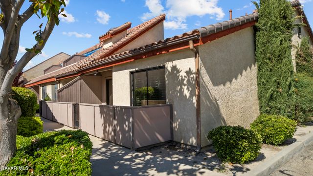 43334 W 32nd Street Unit 34, Lancaster, CA 93536