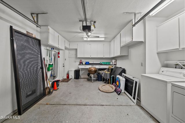 43334 W 32nd Street Unit 34, Lancaster, CA 93536