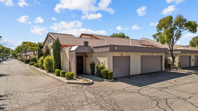 43334 W 32nd Street Unit 34, Lancaster, CA 93536