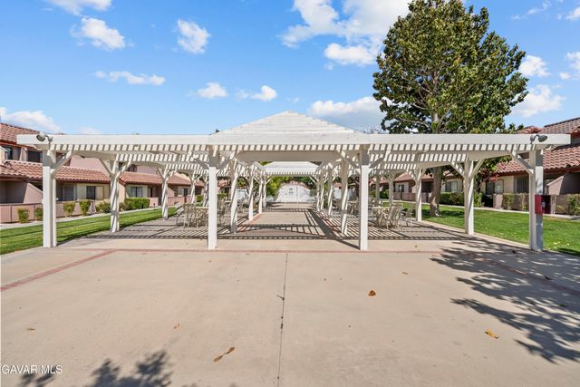 43334 W 32nd Street Unit 34, Lancaster, CA 93536