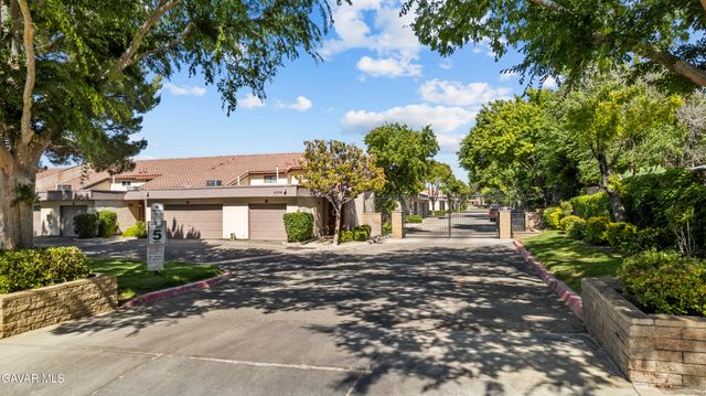 43334 W 32nd Street Unit 34, Lancaster, CA 93536