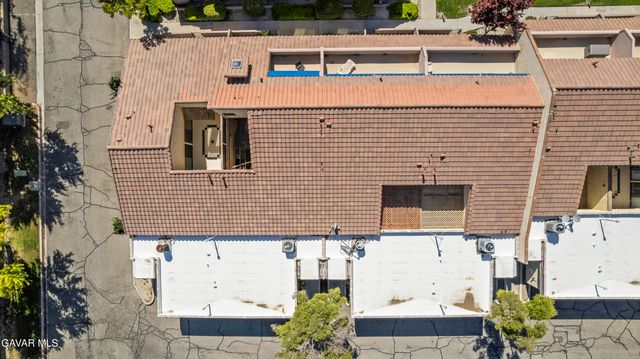 43334 W 32nd Street Unit 34, Lancaster, CA 93536