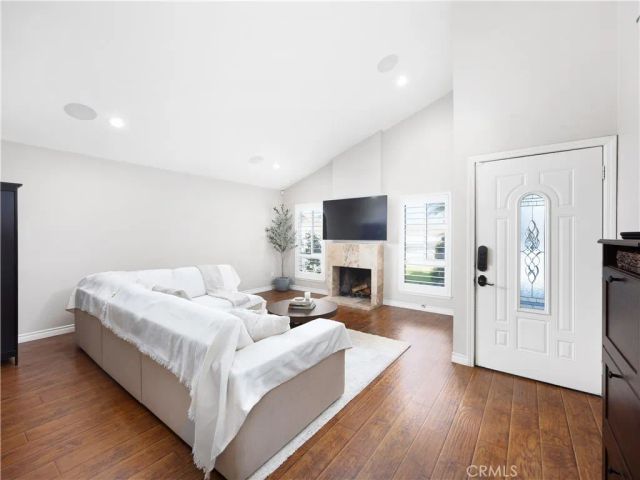 5291 Auburn, Westminster, CA 92683