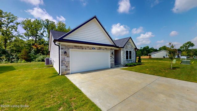 8207 Roseborough Rd, Louisville, KY 40228