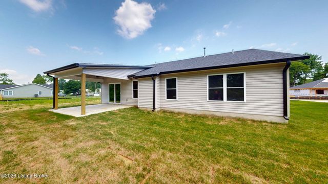 8207 Roseborough Rd, Louisville, KY 40228