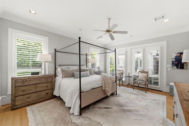 18 Dappled Sun Place, The Woodlands, TX 77381
