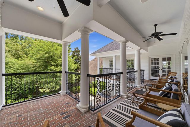 18 Dappled Sun Place, The Woodlands, TX 77381