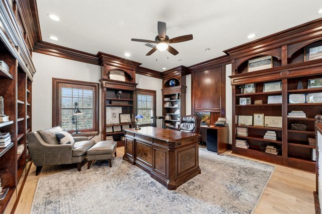 18 Dappled Sun Place, The Woodlands, TX 77381