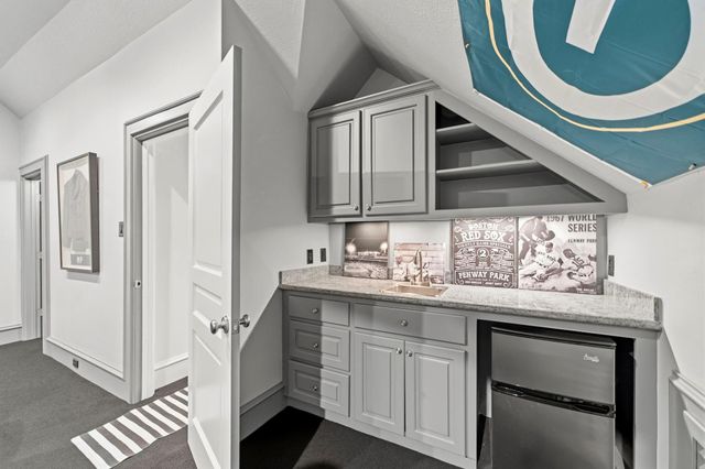 18 Dappled Sun Place, The Woodlands, TX 77381