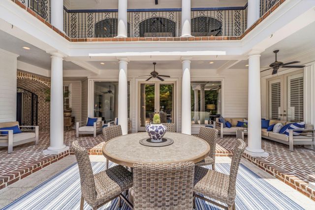 18 Dappled Sun Place, The Woodlands, TX 77381