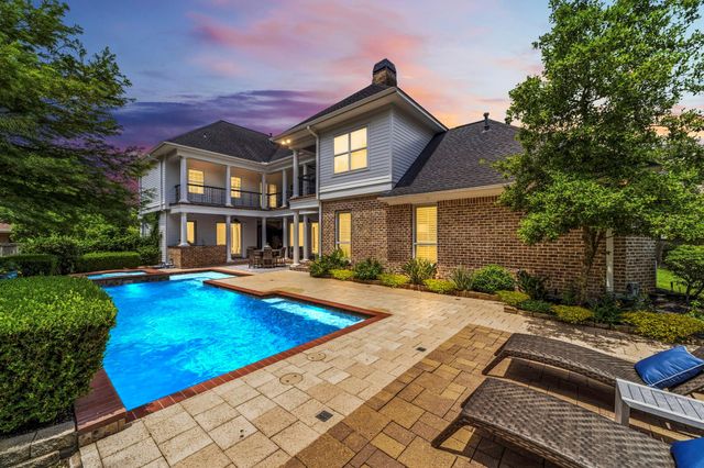 18 Dappled Sun Place, The Woodlands, TX 77381