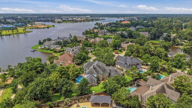 18 Dappled Sun Place, The Woodlands, TX 77381