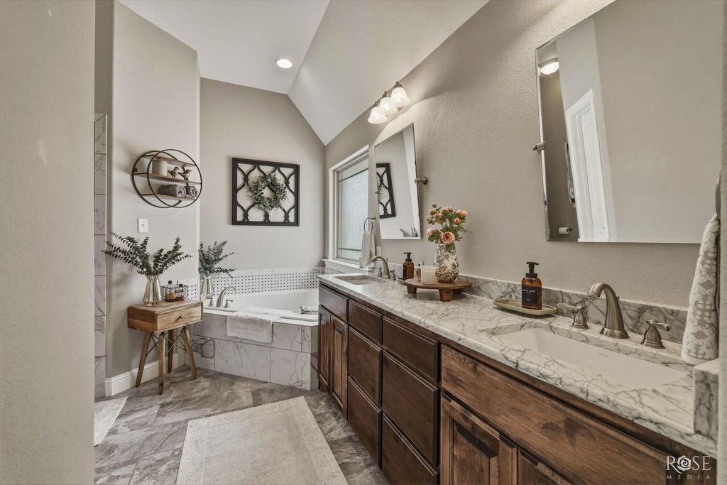 Image 19 of property listing at 3958 Caroline Lane, San Angelo, TX 76904