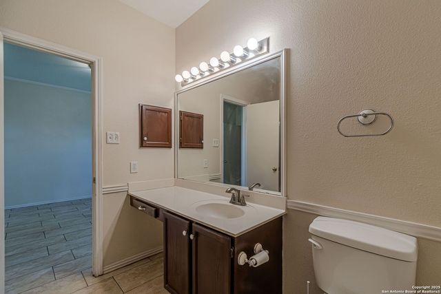 1311 hazelbury, San Antonio, TX 78253