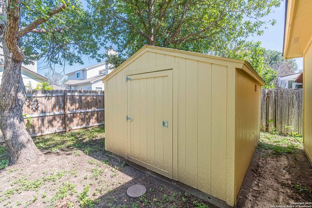 1311 hazelbury, San Antonio, TX 78253