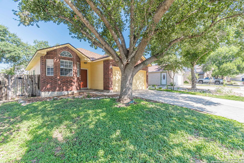 1311 hazelbury, San Antonio, TX 78253
