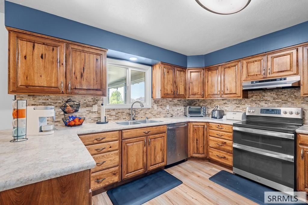 Image 7 of property listing at 1210 W 100 S, Blackfoot, ID 83221