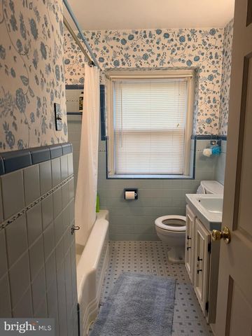 2635 SPRINGFIELD RD, Broomall, PA 19008
