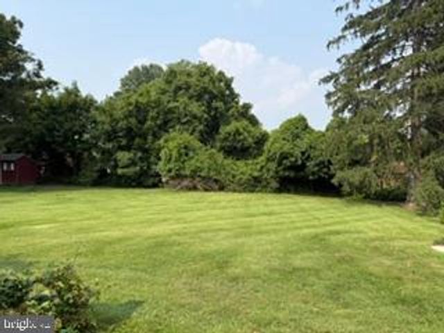 2635 SPRINGFIELD RD, Broomall, PA 19008