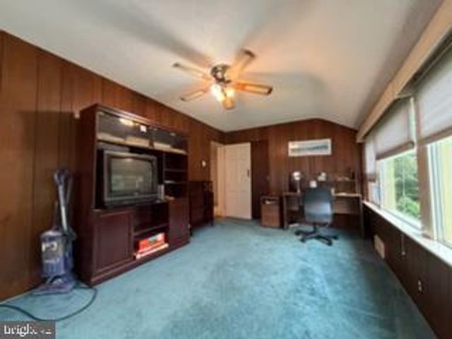 2635 SPRINGFIELD RD, Broomall, PA 19008