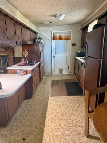 1301 W Bruton Road, Mesquite, TX 75149