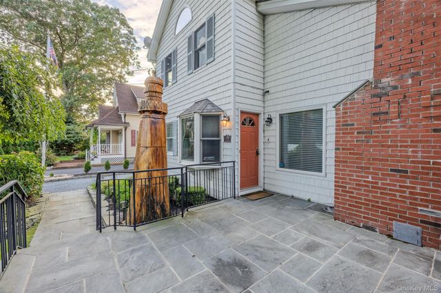 54 Breezy Point Road, Wading River, NY 11792