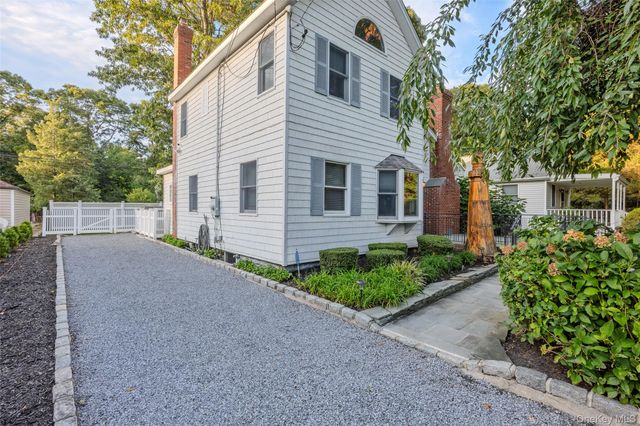 54 Breezy Point Road, Wading River, NY 11792