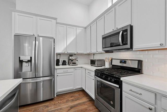 1514 Beall, Houston, TX 77008