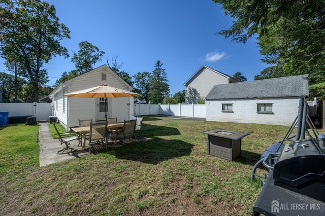 73 Walnut Street, Spotswood, NJ 08884