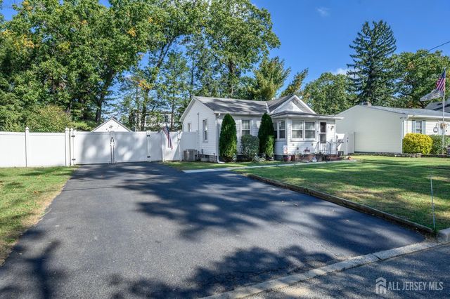 73 Walnut Street, Spotswood, NJ 08884