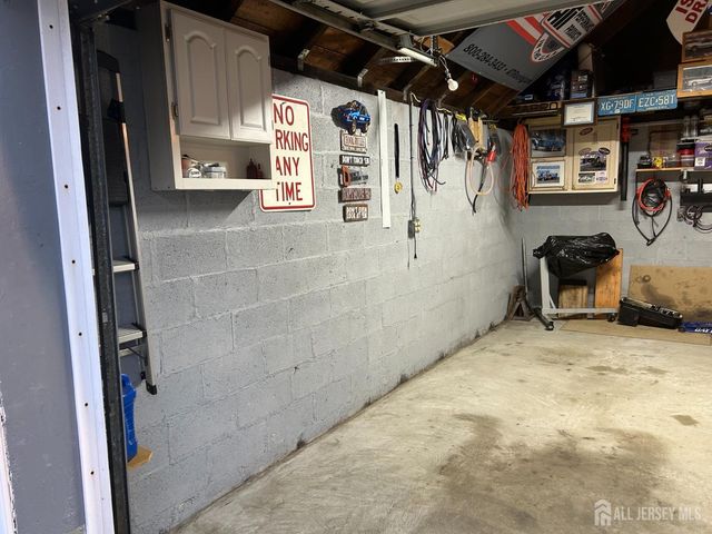 73 Walnut Street, Spotswood, NJ 08884