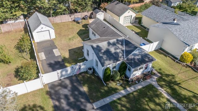73 Walnut Street, Spotswood, NJ 08884