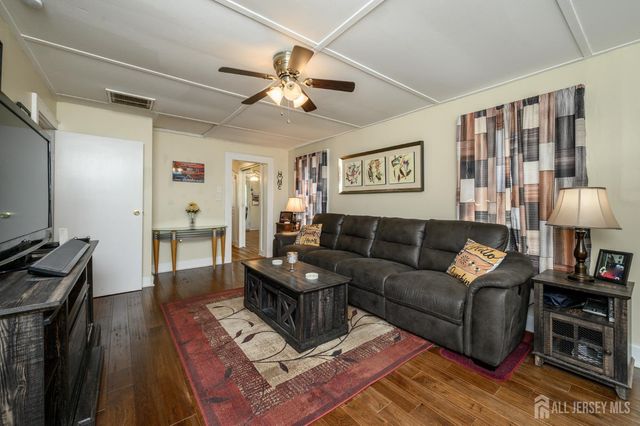 73 Walnut Street, Spotswood, NJ 08884