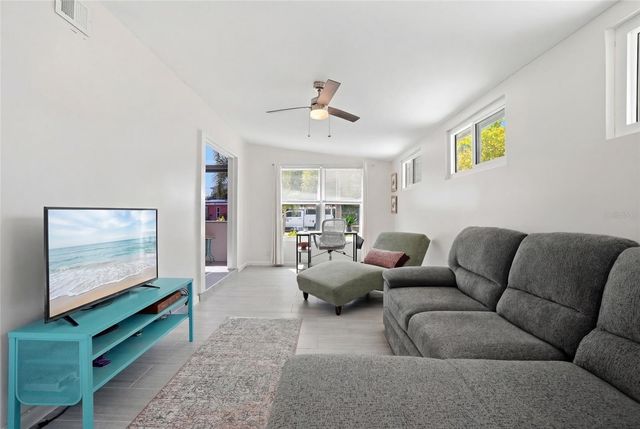 4420 NEPTUNE DRIVE SE, St Petersburg, FL 33705