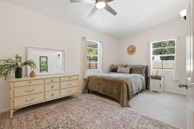 4420 NEPTUNE DRIVE SE, St Petersburg, FL 33705