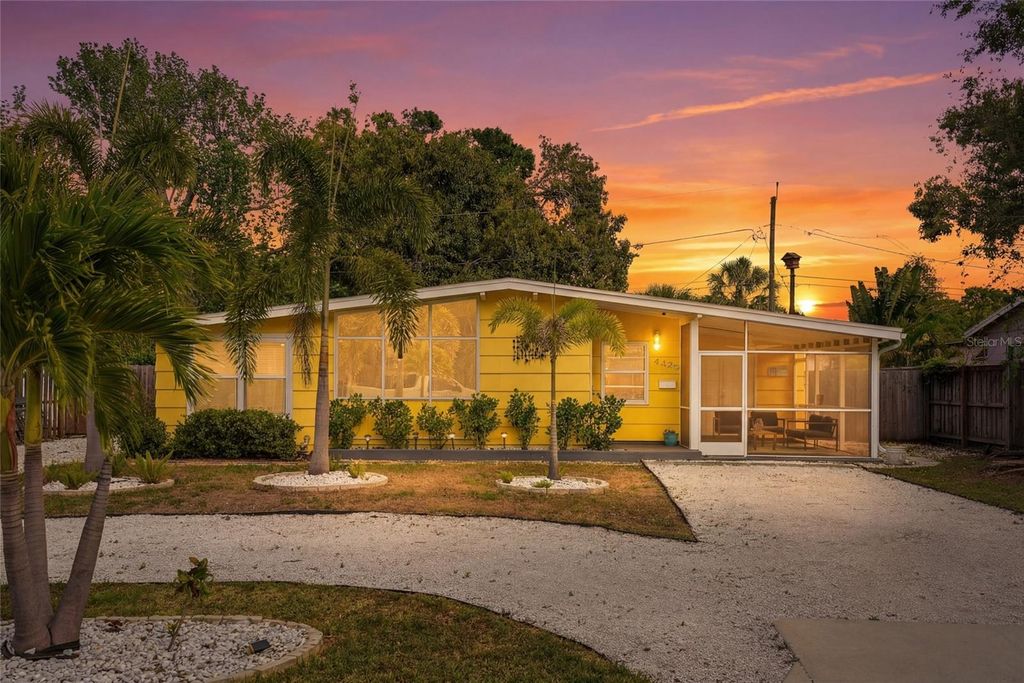 4420 NEPTUNE DRIVE SE, St Petersburg, FL 33705