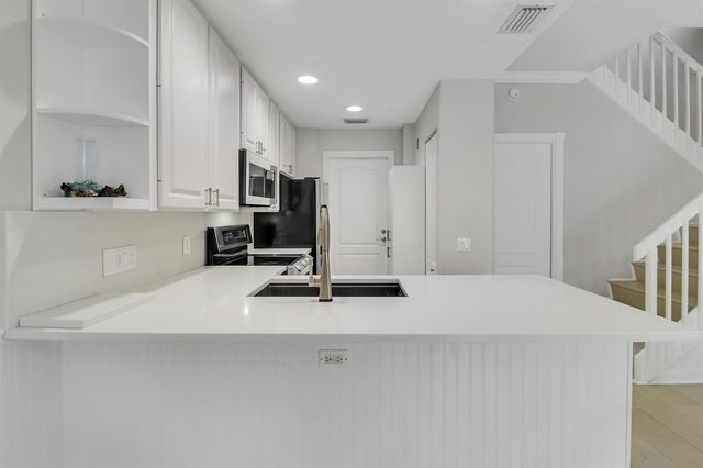 23 Live Oak Circle, Tequesta, FL 33469