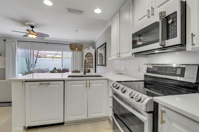 23 Live Oak Circle, Tequesta, FL 33469