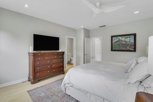 23 Live Oak Circle, Tequesta, FL 33469