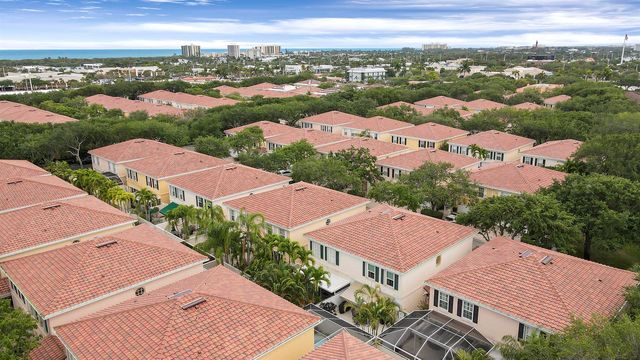 23 Live Oak Circle, Tequesta, FL 33469