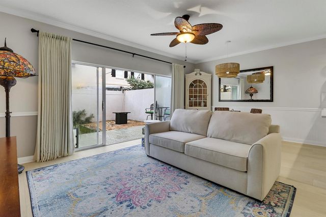 23 Live Oak Circle, Tequesta, FL 33469