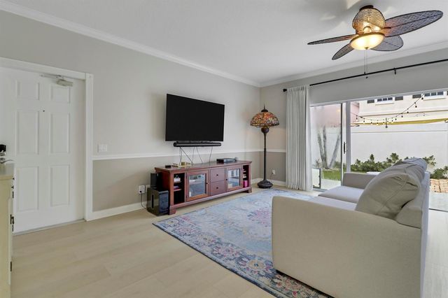 23 Live Oak Circle, Tequesta, FL 33469