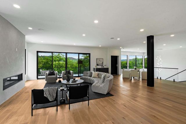 4503 Wayland Dr, Nashville, TN 37215