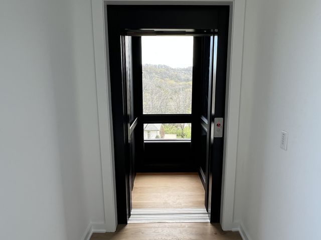 4503 Wayland Dr, Nashville, TN 37215