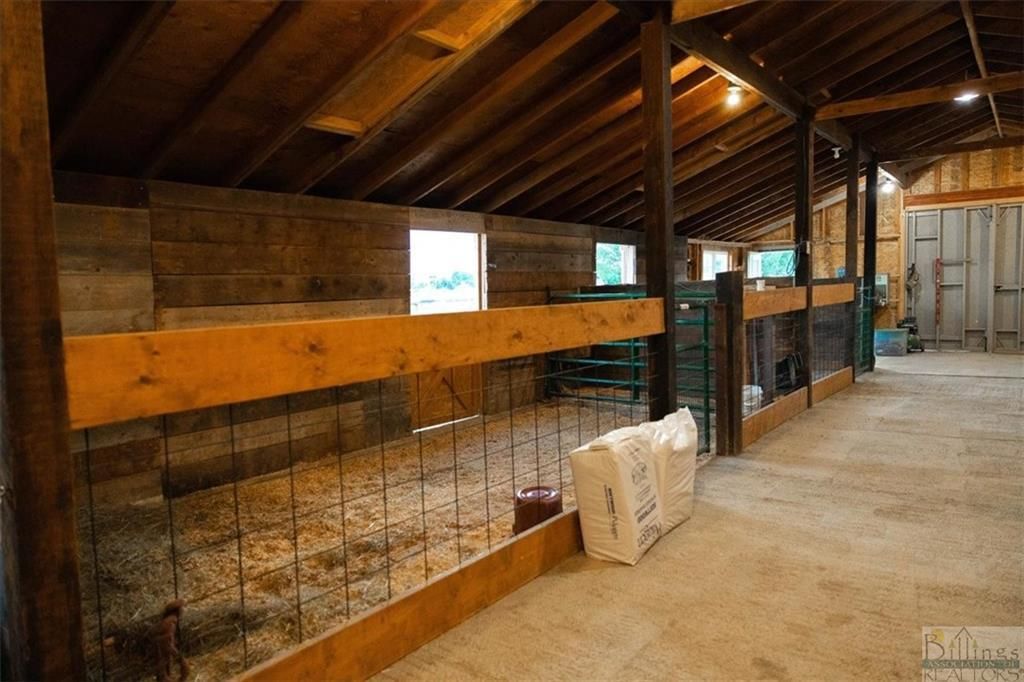 8542 Monad ROAD, Billings, MT 59106 photo 4