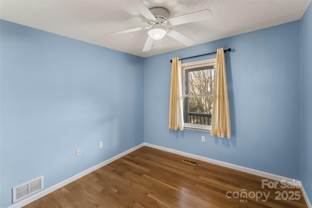 33 Ashwood Drive, Asheville, NC 28803