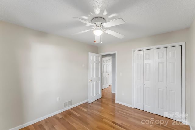 33 Ashwood Drive, Asheville, NC 28803