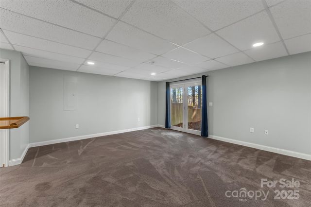 33 Ashwood Drive, Asheville, NC 28803