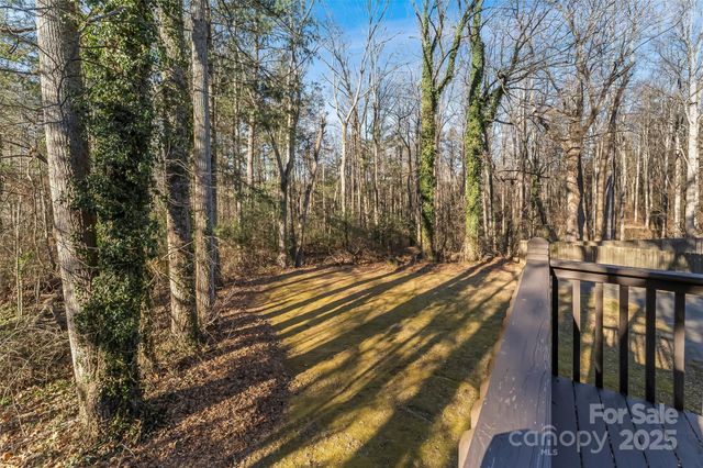 33 Ashwood Drive, Asheville, NC 28803